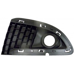 FRONT BUMPER RIGHT SIDE GRILL WITH FOG LAMP SEAT